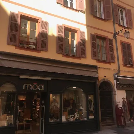 Terrasse Rue Piétonne Ajaccio (Corsica)