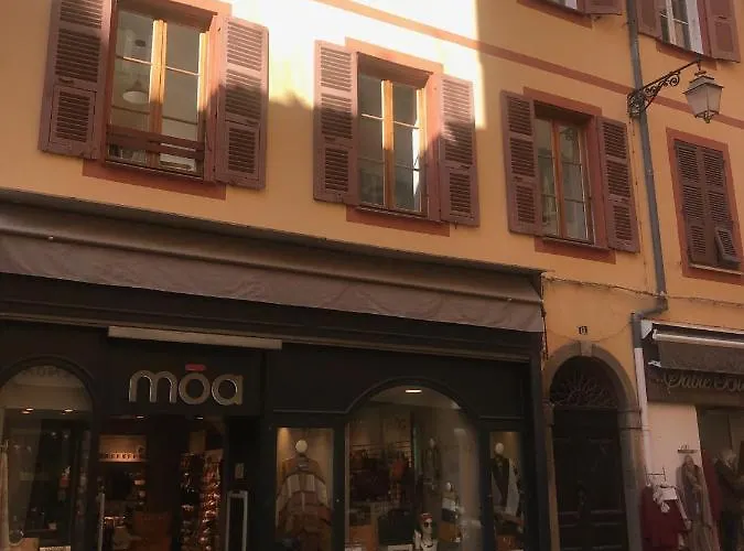 Terrasse Rue Pietonne Ajaccio (Corsica)