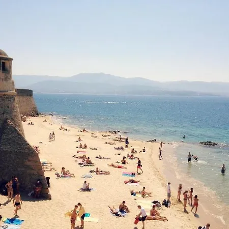 Lägenhet Terrasse Rue Pietonne Ajaccio (Corsica)