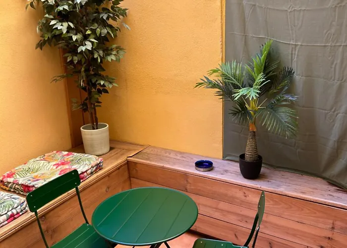 Terrasse Rue Pietonne * Ajaccio (Corsica)